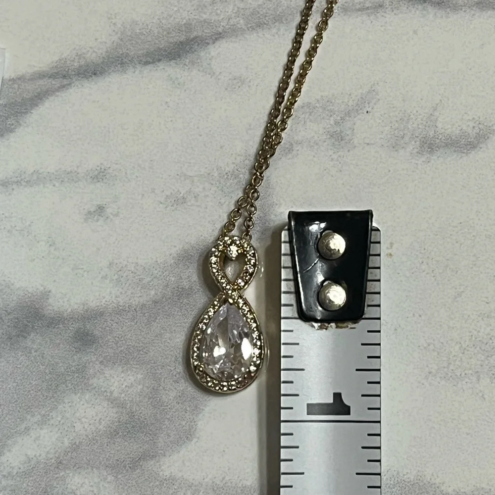 Teardrop Crystal Necklace
